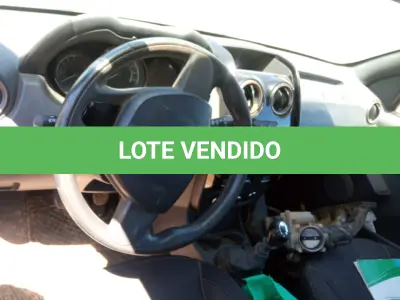 LOTE 015 - UM VEÍCULO RENAULT DUSTER, ANO 2015 MODELO 2016, PLACAS BAD-1I71 
