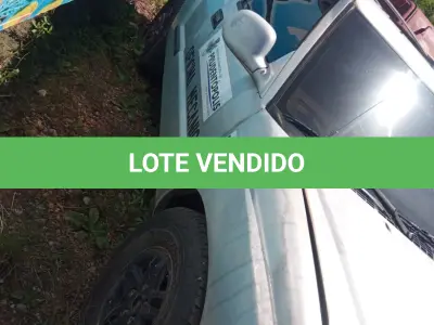 LOTE 019 - UM VEÍCULO GM BLAZER, ANO E MODELO 2001, PLACAS AKA-6C99 