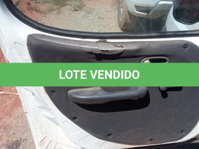 LOTE 016 - UM VEÍCULO FIAT DOBLO, ANO E MODELO 2005, PLACAS-AMU 7891 