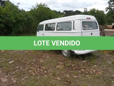 LOTE 020 - UM VEÍCULO VOLKSWAGEN KOMBI, ANO 2009 MODELO 2010, PLACAS ARP-9423