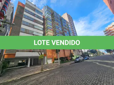 LOTE 001 - APARTAMENTO número 403 (quatrocentos e três) do Edifício ILHA DE PORTO SANTO, no BLOCO "A", sito à Rua Alexandrino de Alencar, número 325 em Torres RS