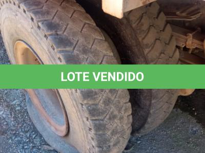 LOTE 007 - UM CAMINHÃO FORD F 14000 HD ANO E MODELO 1998, PLACAS AIE-4382