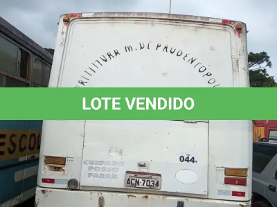 LOTE 044 - UM ÔNIBUS MERCEDES BENZ OF 1113 ANO 1985 E MODELO 1986, PLACAS ACN-7034 