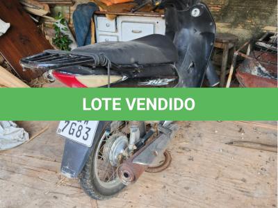 LOTE 004 - Um veículo motoneta HONDA/BIZ 125 ES (Nacional), a gasolina, cor  preta, ano/modelo 2009/2009, placa  MGW7G83