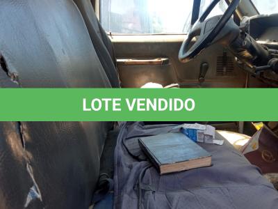 LOTE 007 - UM CAMINHÃO FORD F 14000 HD ANO E MODELO 1998, PLACAS AIE-4382
