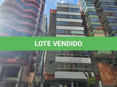 LOTE 001 - APARTAMENTO número 403 (quatrocentos e três) do Edifício ILHA DE PORTO SANTO, no BLOCO "A", sito à Rua Alexandrino de Alencar, número 325 em Torres RS