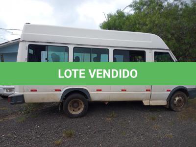 LOTE 043 - UM VEÍCULO FIAT IVECO D4012 MAXIVAN ANO E MODELO 2001, PLACAS AKM-7281