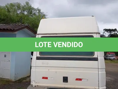 LOTE 043 - UM VEÍCULO FIAT IVECO D4012 MAXIVAN ANO E MODELO 2001, PLACAS AKM-7281