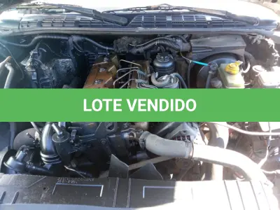 LOTE 019 - UM VEÍCULO GM BLAZER, ANO E MODELO 2001, PLACAS AKA-6C99 
