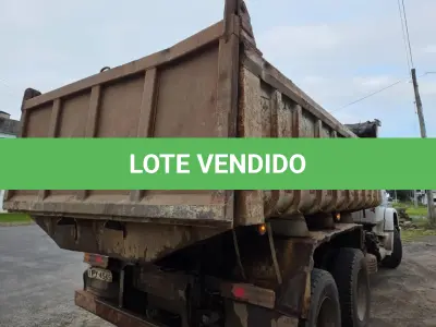 LOTE 015 - UM CAMINHÃO CAÇAMBA M/BENZ L 1620, ANO E MODELO2009, PLACAS IPY-4545