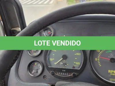 LOTE 015 - UM CAMINHÃO CAÇAMBA M/BENZ L 1620, ANO E MODELO2009, PLACAS IPY-4545