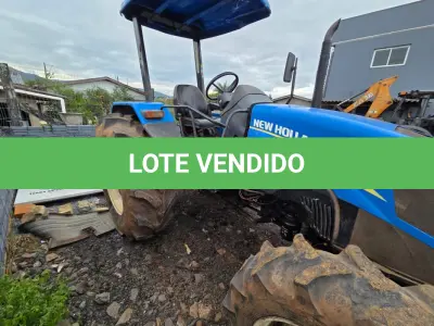 LOTE 013 - TRATOR NEW HOLLAND TL 75E, 4X4, DIESEL, AZUL, ANO2013