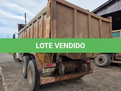 LOTE 015 - UM CAMINHÃO CAÇAMBA M/BENZ L 1620, ANO E MODELO2009, PLACAS IPY-4545