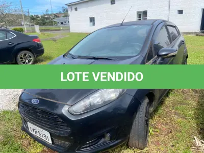 LOTE 001 - UM VEÍCULO FORD/FIESTA 16SEL, COR PRETA, PLACAS IYB6191, ANO/MODELO 2017/2017, RENAVAM 01129754119
