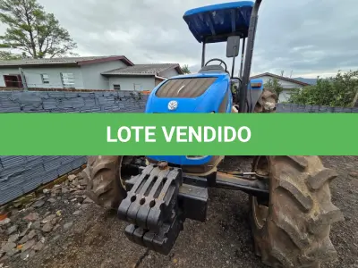 LOTE 013 - TRATOR NEW HOLLAND TL 75E, 4X4, DIESEL, AZUL, ANO2013