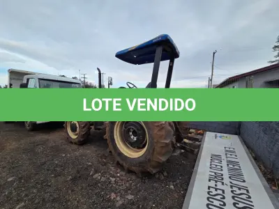 LOTE 013 - TRATOR NEW HOLLAND TL 75E, 4X4, DIESEL, AZUL, ANO2013