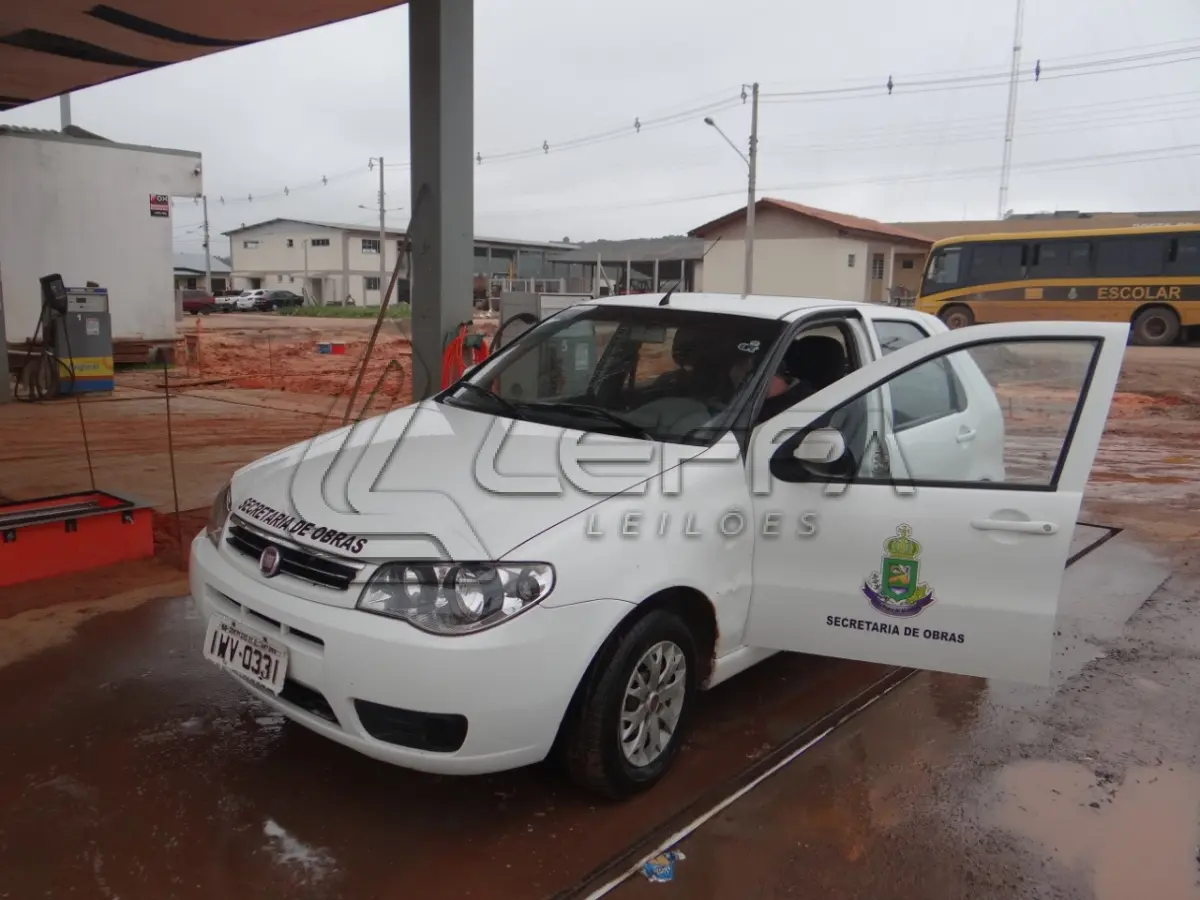 LOTE 004 - VEÍCULO FIAT PALIO FIRE, ANO 2015  MODELO 2016