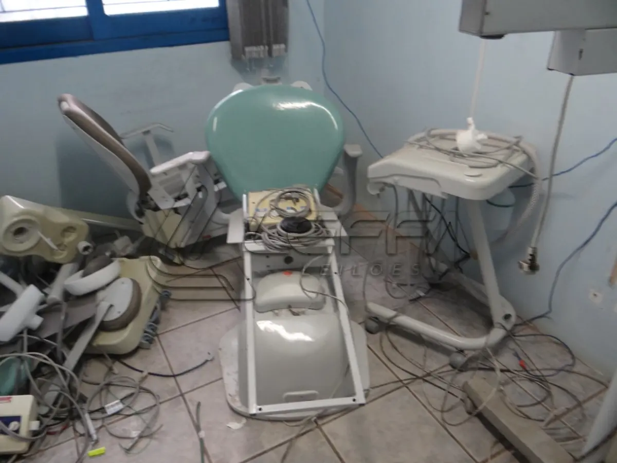 LOTE 002 - CADEIRA ODONTOLÓGICA