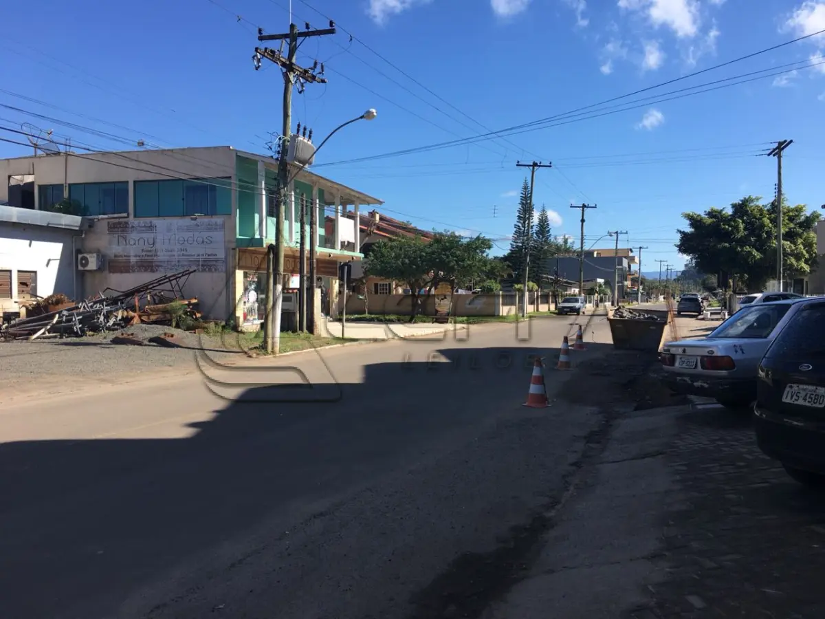 LOTE 001 - TERRENO URBANO COM BENFEITORIAS NA VILA SÃO JOÃO EM TORRES/RS