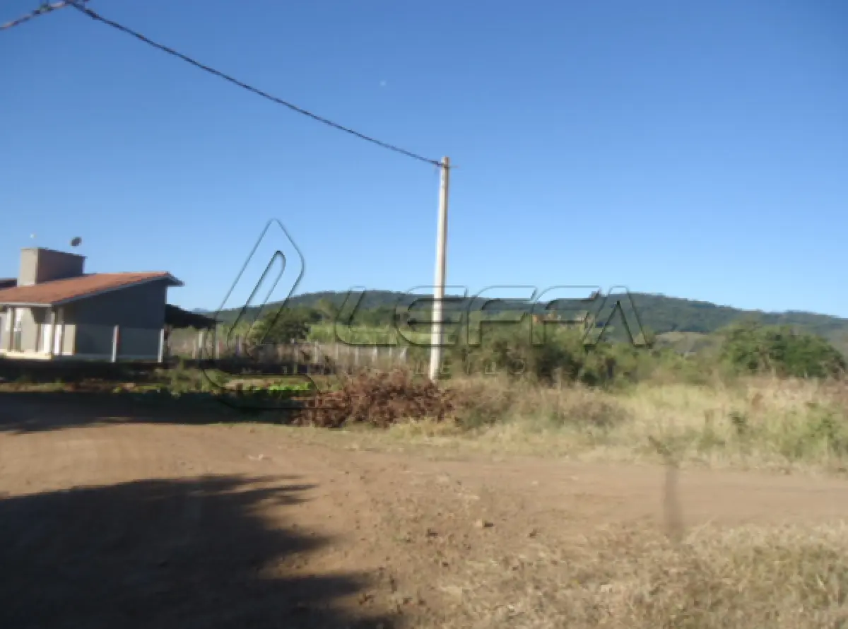 LOTE 002 - TERRENO NO BAIRRO CENTRO EM ROLANTE/RS