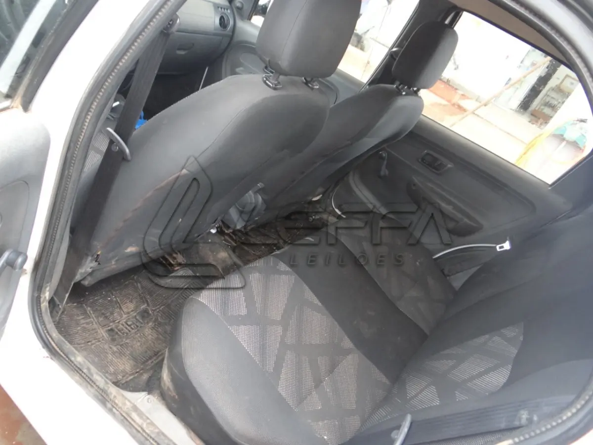 LOTE 004 - VEÍCULO FIAT PALIO FIRE, ANO 2015  MODELO 2016