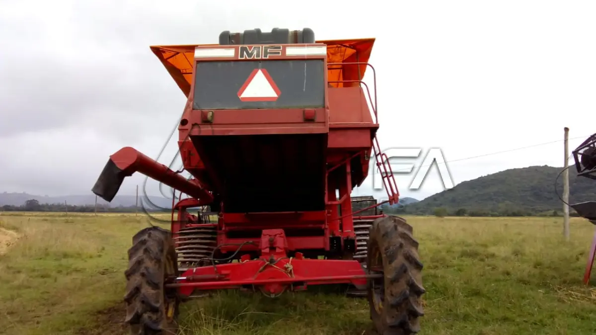 LOTE 018 - Colheitadeira Massey Fergusson 5650 Ano 1998