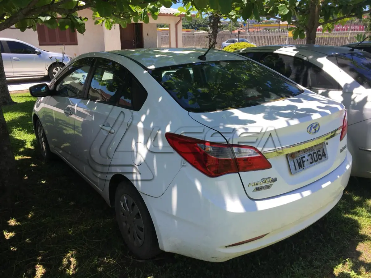 LOTE 004 - Veículo HB20S Hyundai, Ano 2014 Modelo 2015