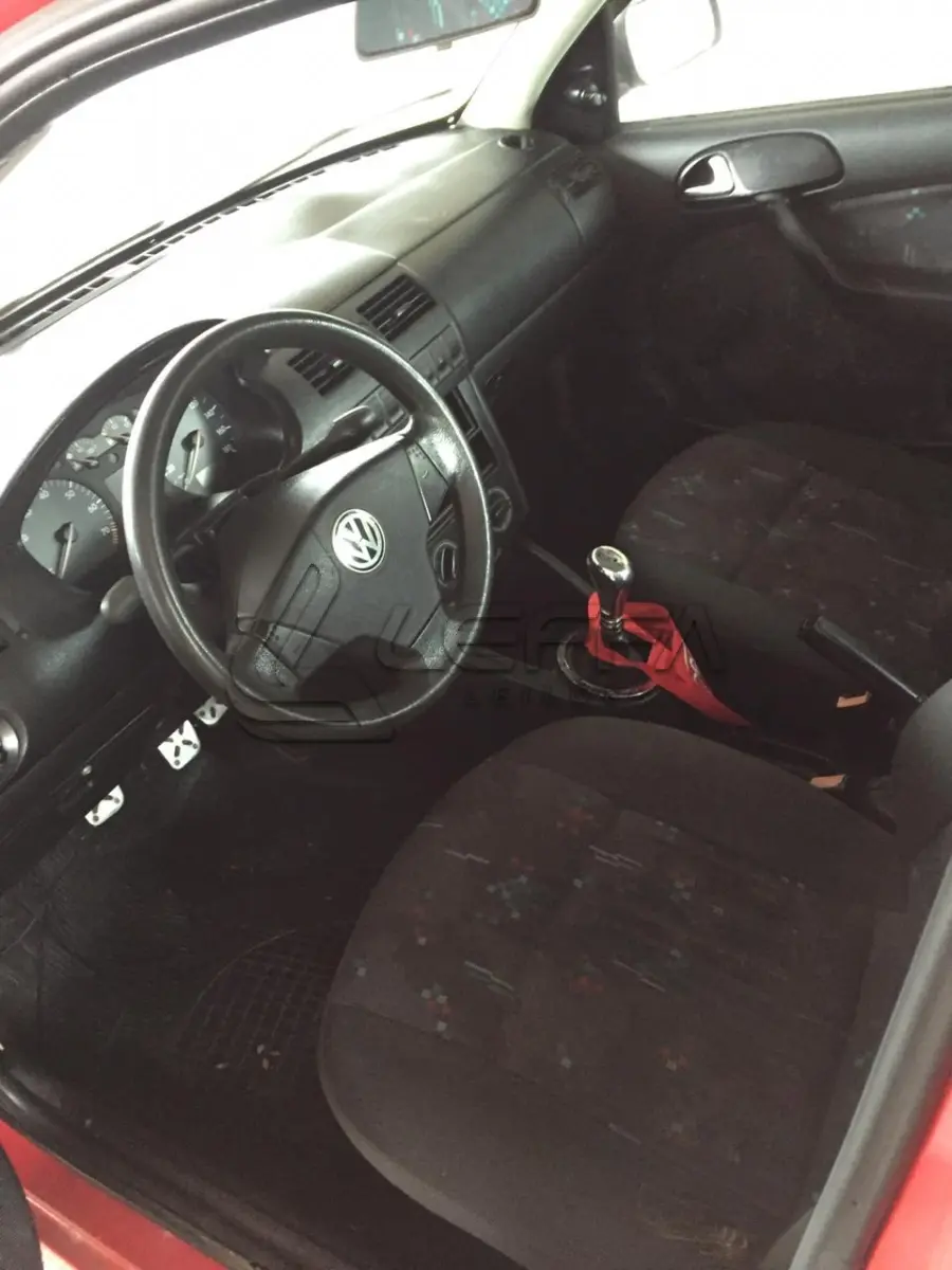 LOTE 005 - Gol 1.0 16V Vermelho Ano e Modelo 2000