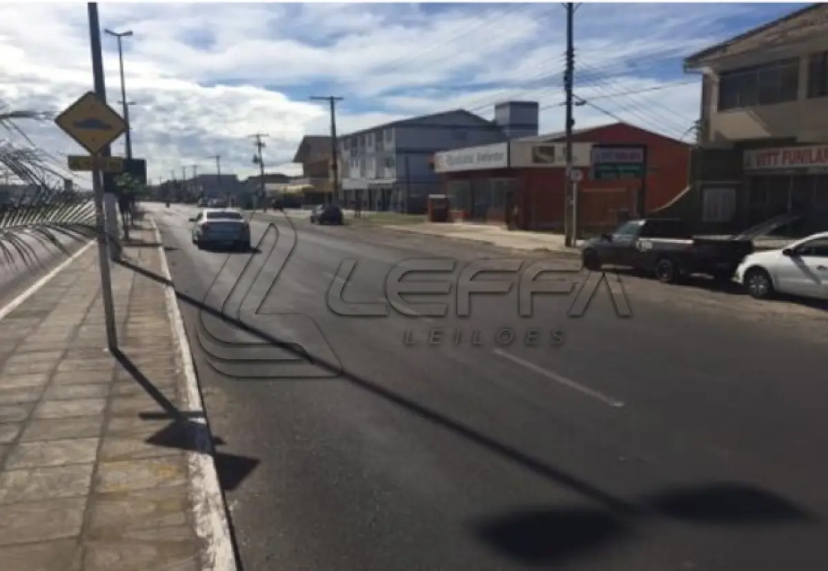LOTE 007 - Imóvel Comercial e Residencial na Av Paraguassu, em Imbé/RS