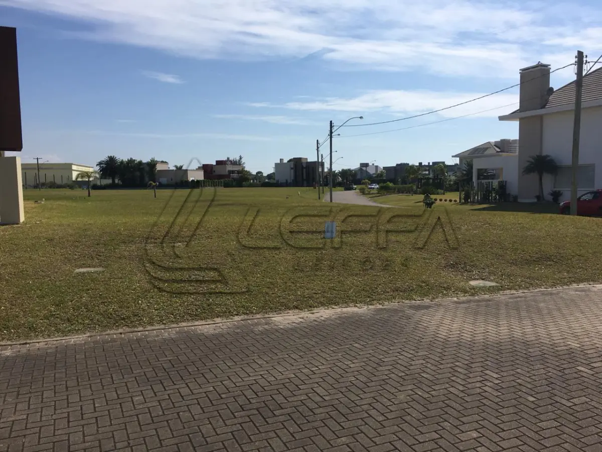 LOTE 001 - Terreno no Cond. Ocean Side, Unidade D34 quadra D, na Itapeva em Torres/RS
