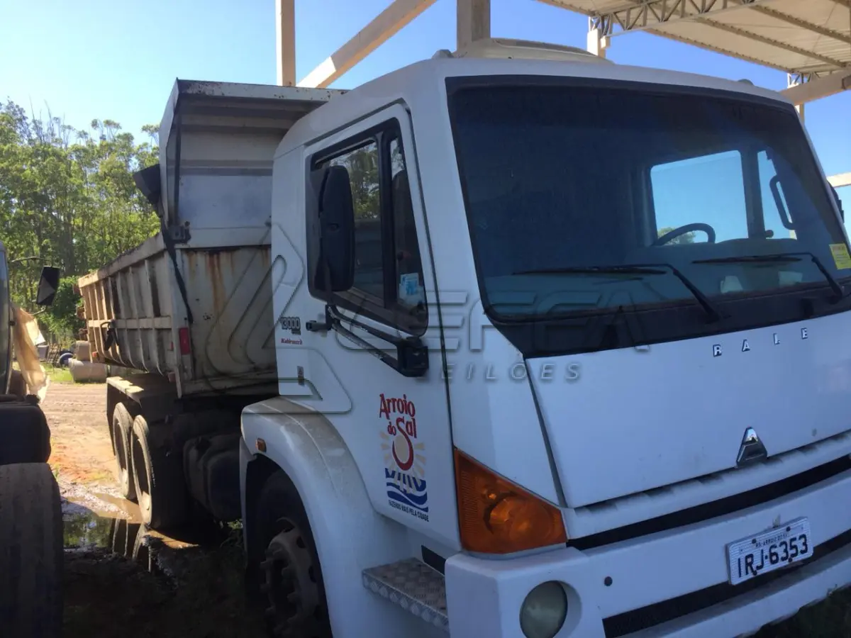 LOTE 003 - CAMINHÃO BASCULANTE AGRALE 13000, ANO 2010
