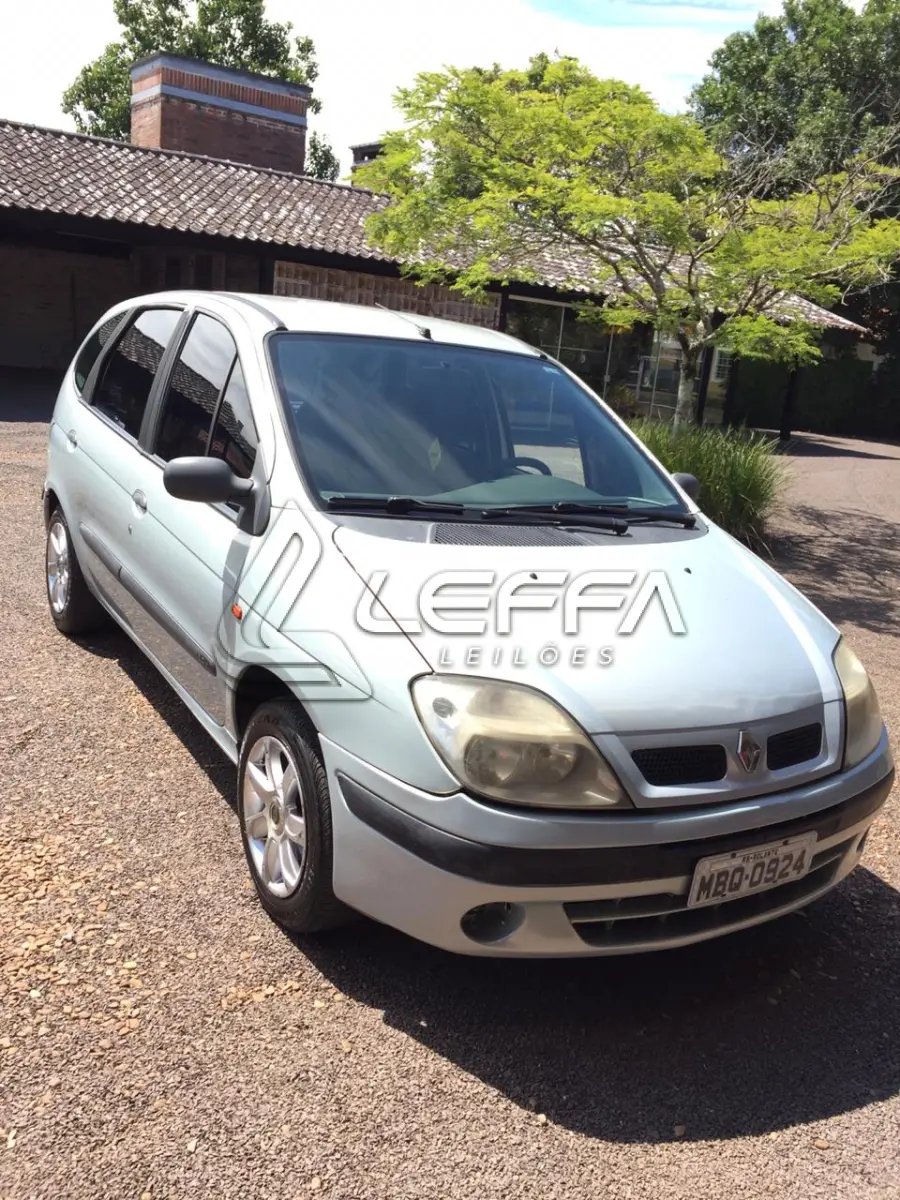 LOTE 006 - Renault Scenic Ano 2000 Modelo 2001