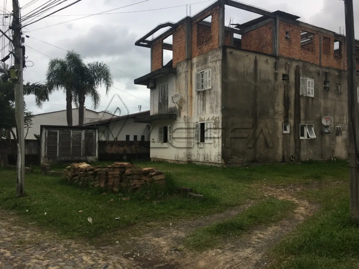 LOTE 001 - OS DIREITOS POSSESSÓRIOS DO EXECUTADO, REFERENTE AO APATO, Nº 203, ED PARAMAR