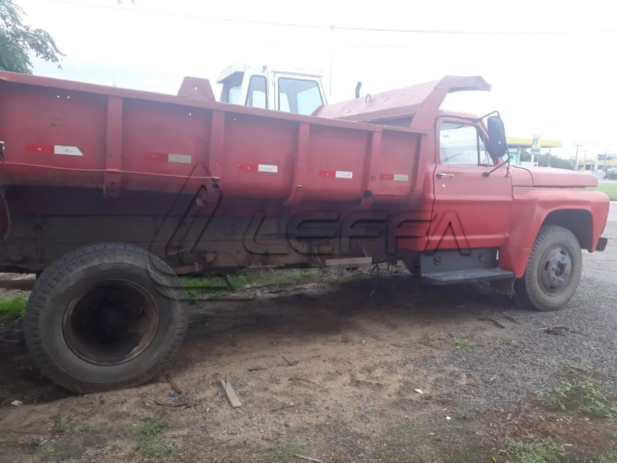 LOTE 021 - Caminhão Ford.f 600 motor M.B. 11.13  Ano 78