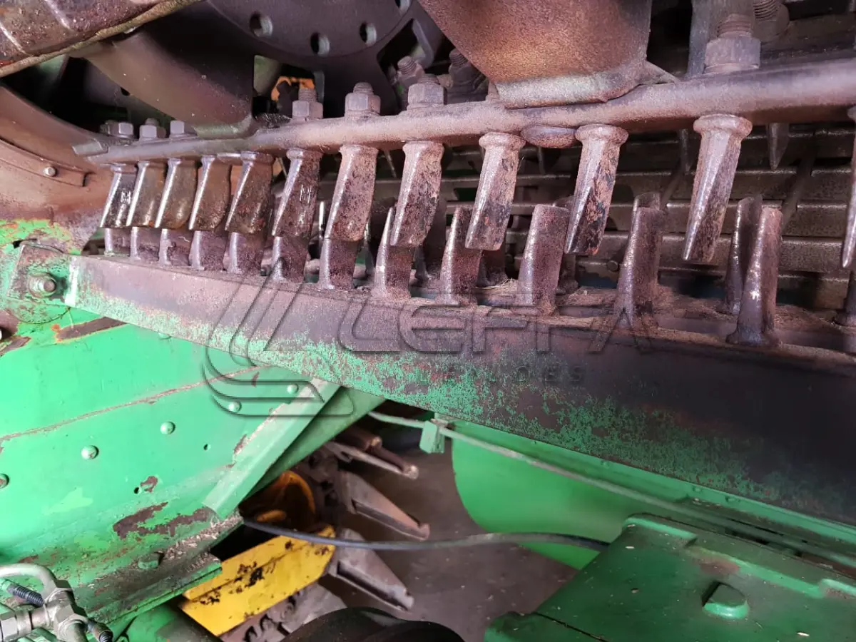 LOTE 017 - Colheitadeira John Deere 1450 Ano 2014