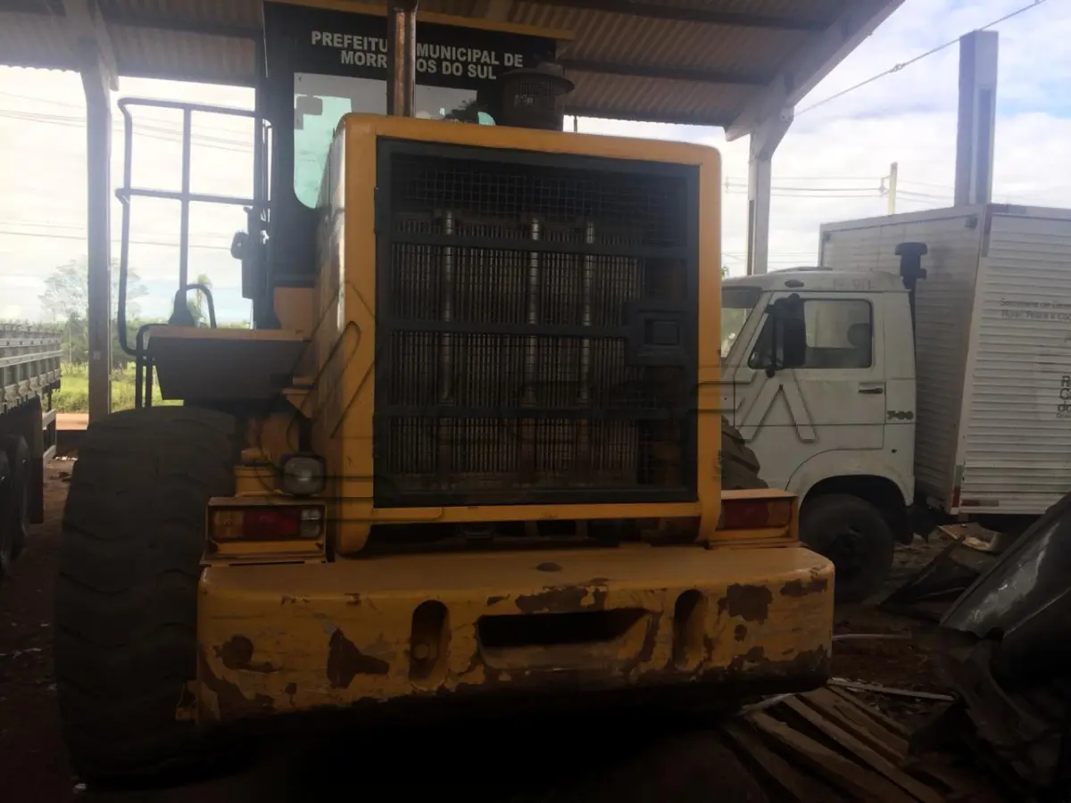 LOTE 007 - PÁ CARREGADEIRA XGMA, MODELO XG958, ano e modelo 2013