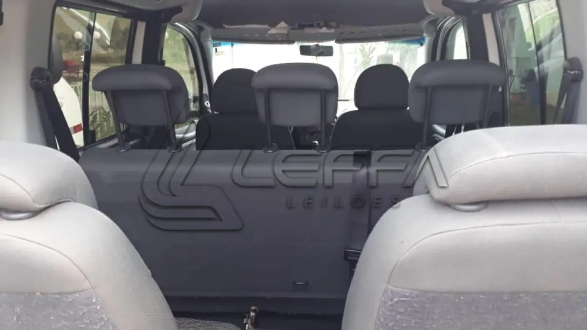 LOTE 003 - VEÍCULO FIAT/DOBLO, ATTRACTIV 1.4, placas IVR-2111, flex, ano e modelo 2014, cor branca
