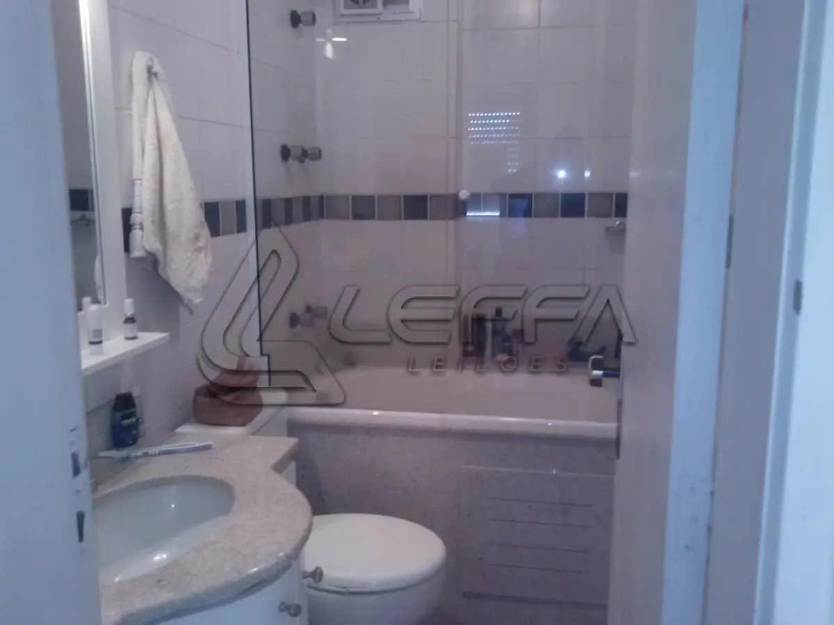 LOTE 001 - Apartamento 301 no Residencial Village Center Zona Sul na Av. Cavalhada em Porto Alegre/RS