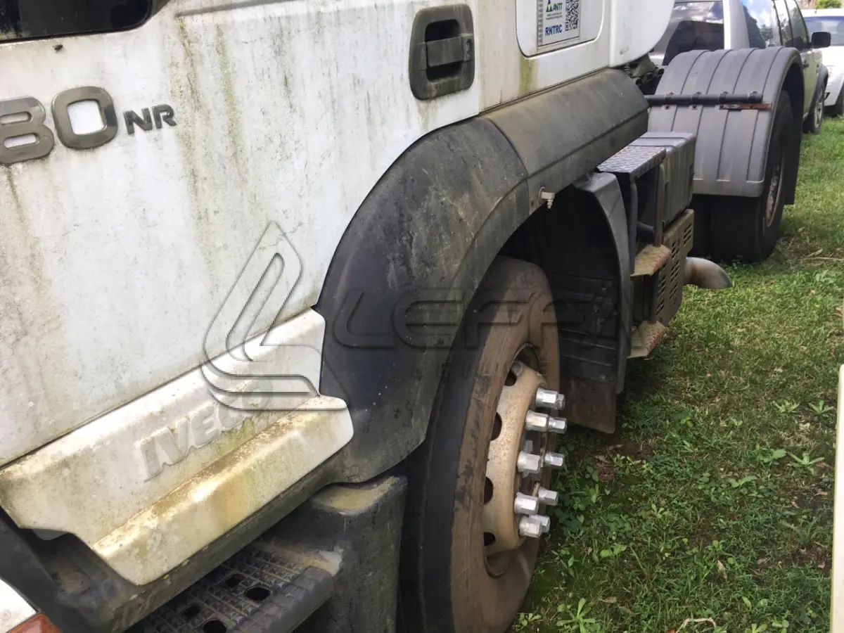 LOTE 002 - UM VEÍCULO IVECO STRALIS, 490538T