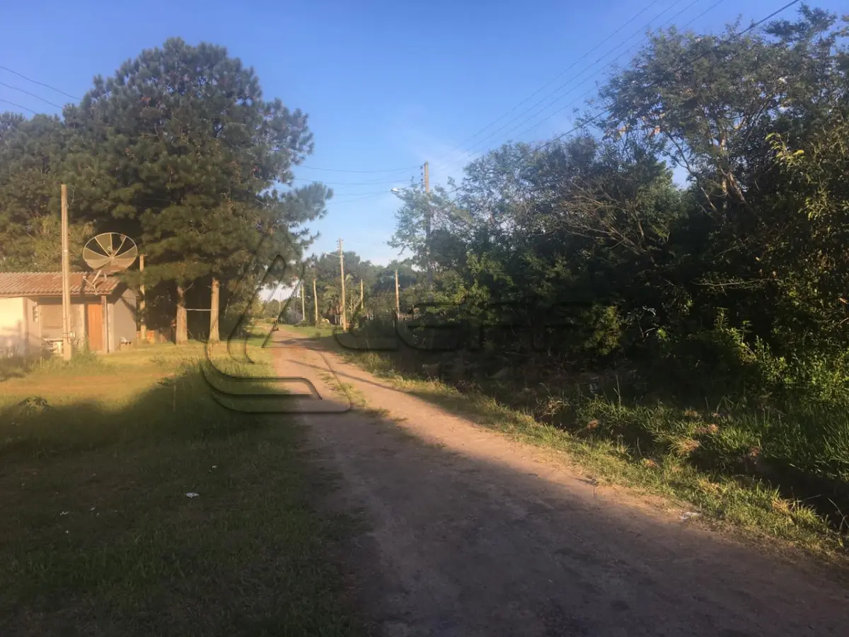 LOTE 002 - Terreno Urbano, Lote 27 Quadra 18, no Pinus Park em Arroio do Sal/RS