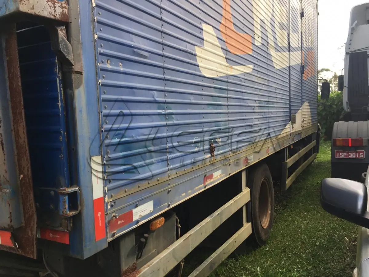 LOTE 008 - CAMINHÃO FORD/CARGO 1319, ANO 2013, PLACAS AYT-5251