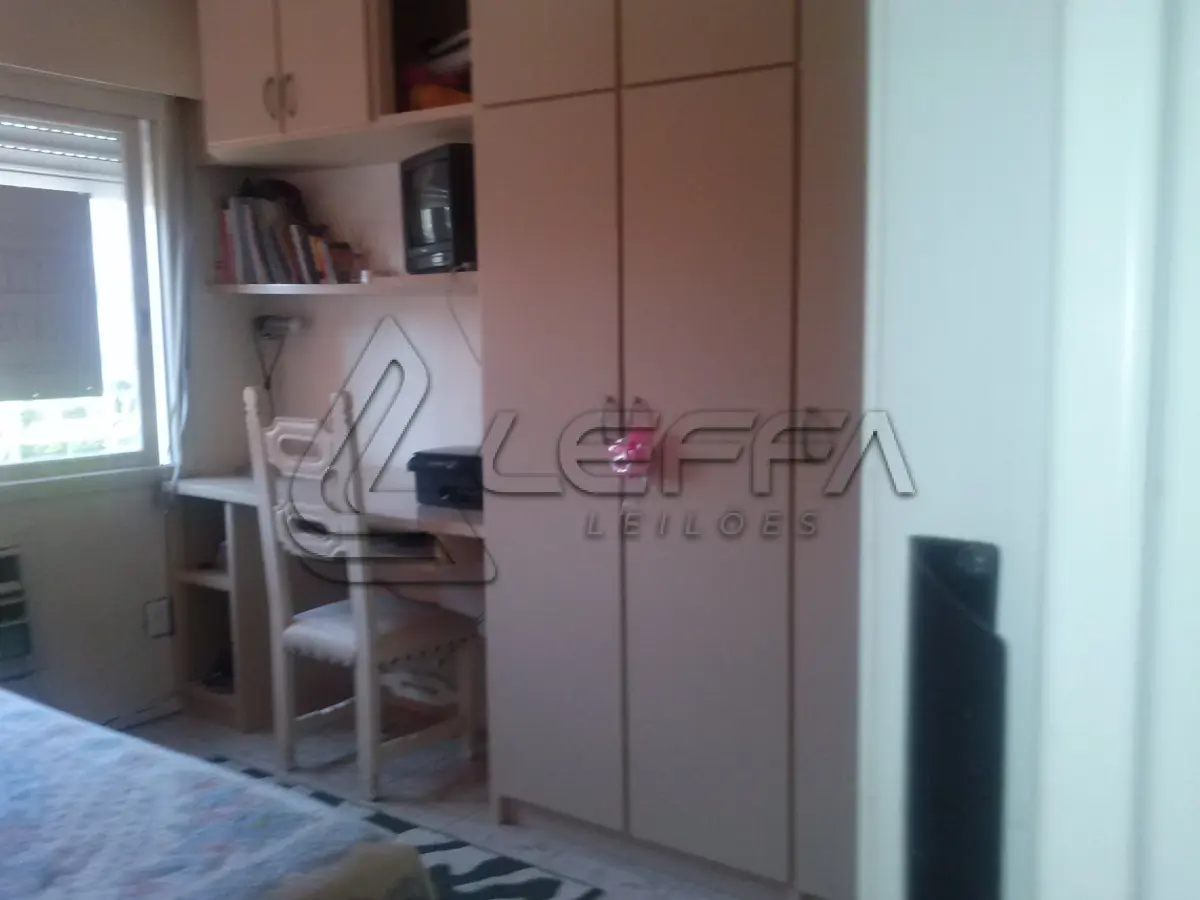 LOTE 001 - Apartamento 301 no Residencial Village Center Zona Sul na Av. Cavalhada em Porto Alegre/RS
