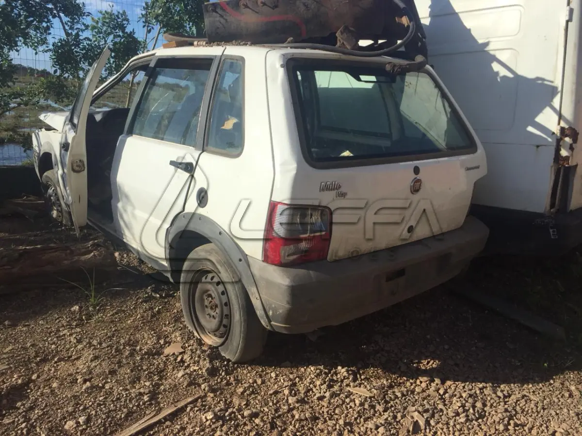 LOTE 002 - FIAT UNO, MILLE WAY, placa IPR 6036 ano e modelo 2009