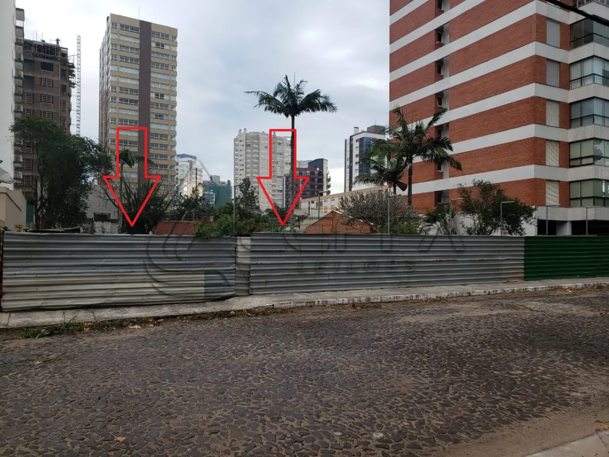 LOTE 001 - 2 Terrenos Urbanos, na rua Firmino Torelly, Centro em Torres/RS