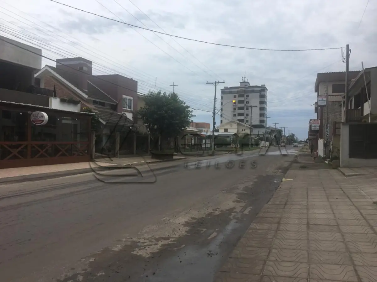 LOTE 001 - Terreno Urbano com Benfeitorias, na Quadra 34-A, na Rua Castro Alves no Centro em Arroio do Sal/RS