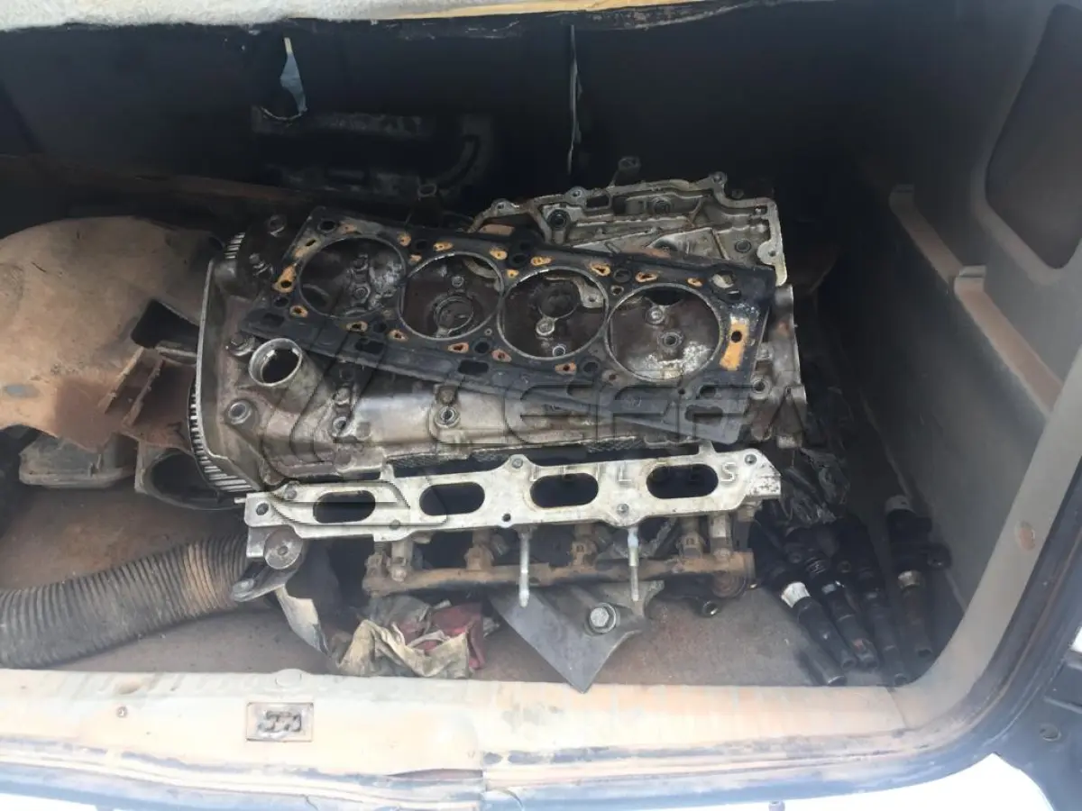 LOTE 008 - VEÍCULO RENAULT/SCENIC, RT 1.6 16V, placas ILI-9466, gasolina, ano e modelo 2003, cor branca.