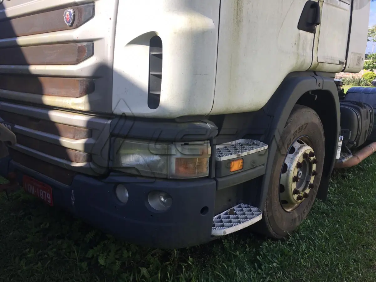LOTE 007 - CAMINHÃO SCANIA, PLACAS IQW-1879, ANO 2010