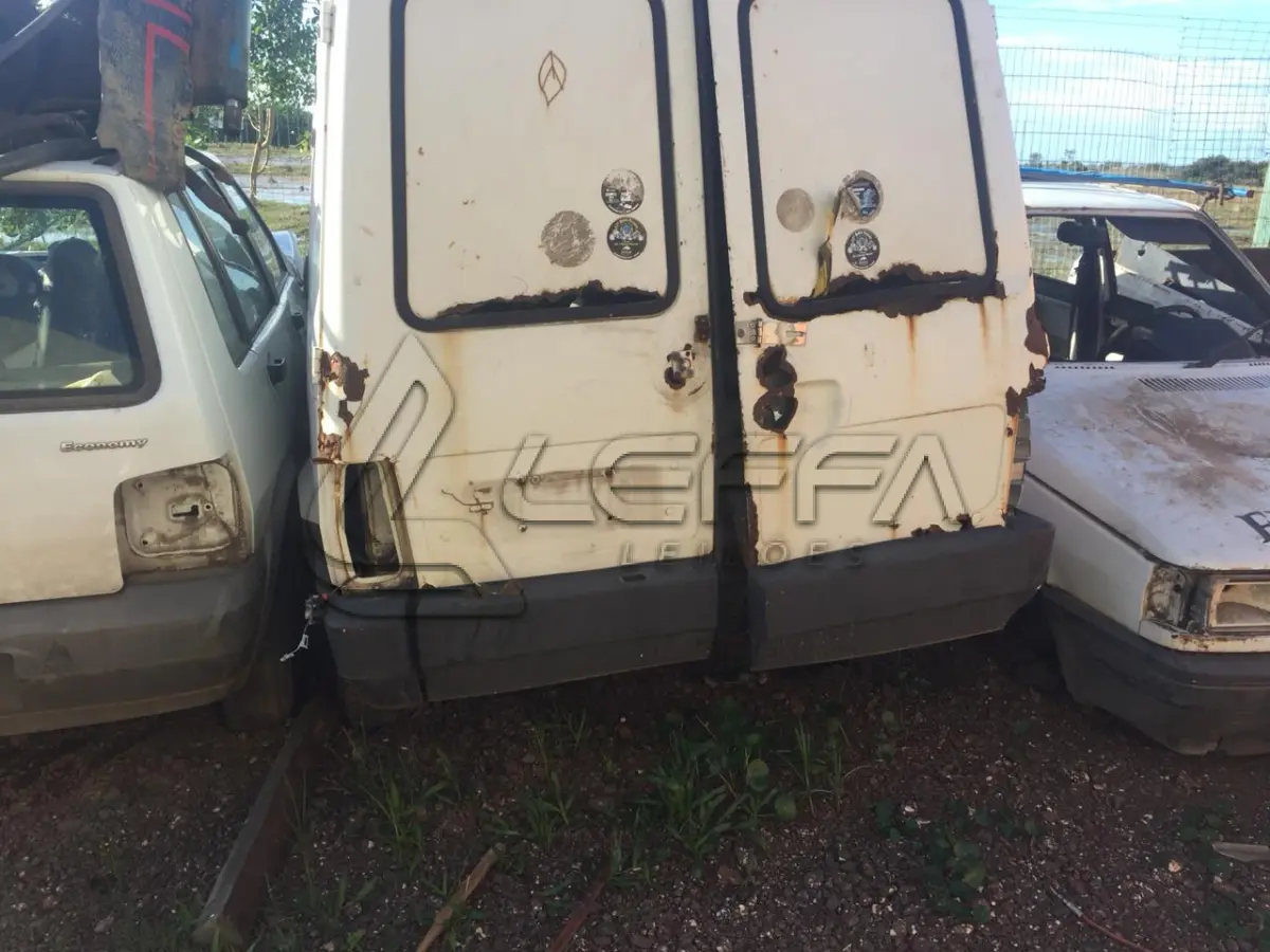 LOTE 001 - FIAT FIORINO, placa IMN 7453, ano e modelo 2005