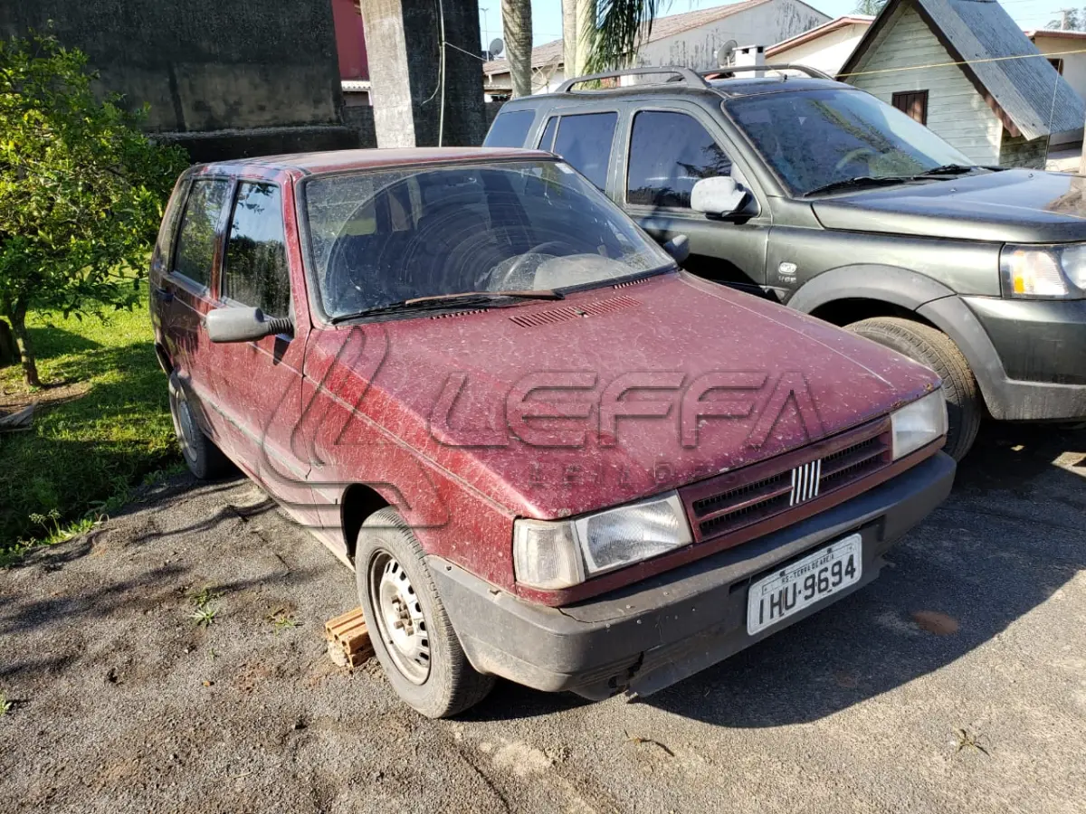 LOTE 008 - UM VEÍCULO FIAT/UNO, ANO E MODELO 1994