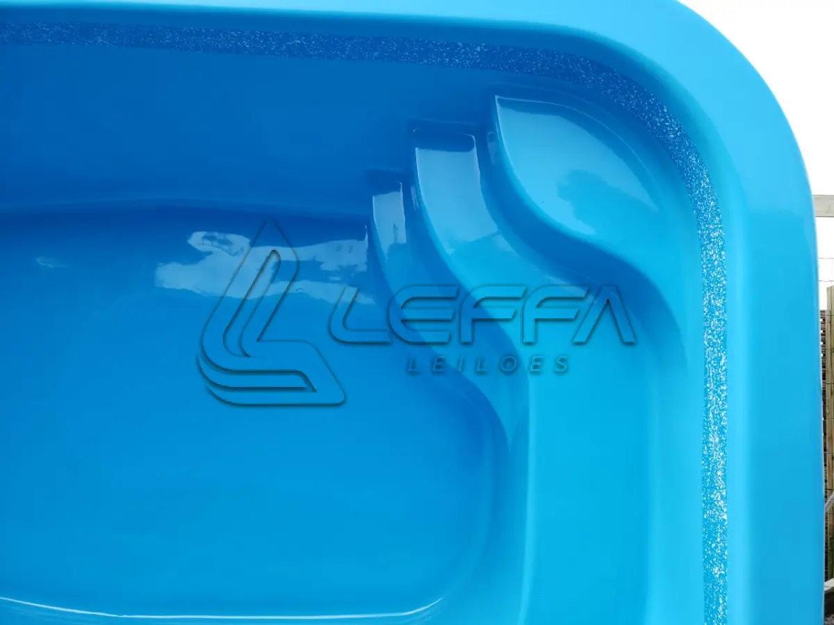 LOTE 005 - PISCINA DE 5,50 METROS COM CAPACIDADE DE 19.600 LITROS